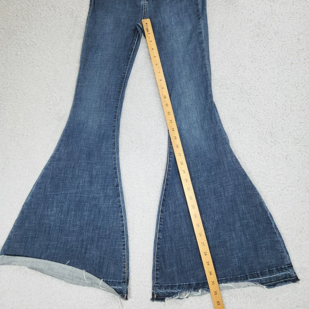 We The Free Jeans Womens 25 Medium Wash High Rise Flare Bell Bottom Button Fly - Picture 9 of 16